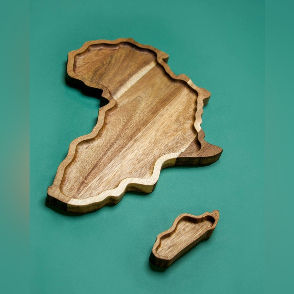 Wooden handmade Africa shape Serving Platter - Picture 4 of 5
